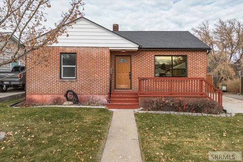 Photo of 122 Rosewood Avenue, POCATELLO, ID 83204 (MLS # 2180817)
