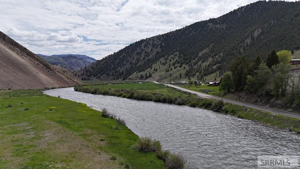 385 River Front Lane, CLAYTON, Idaho image 3