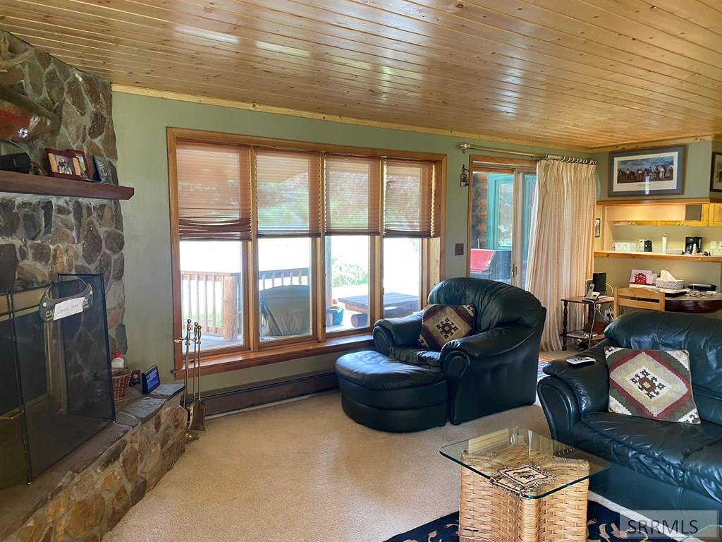 385 River Front Lane, CLAYTON, Idaho image 14