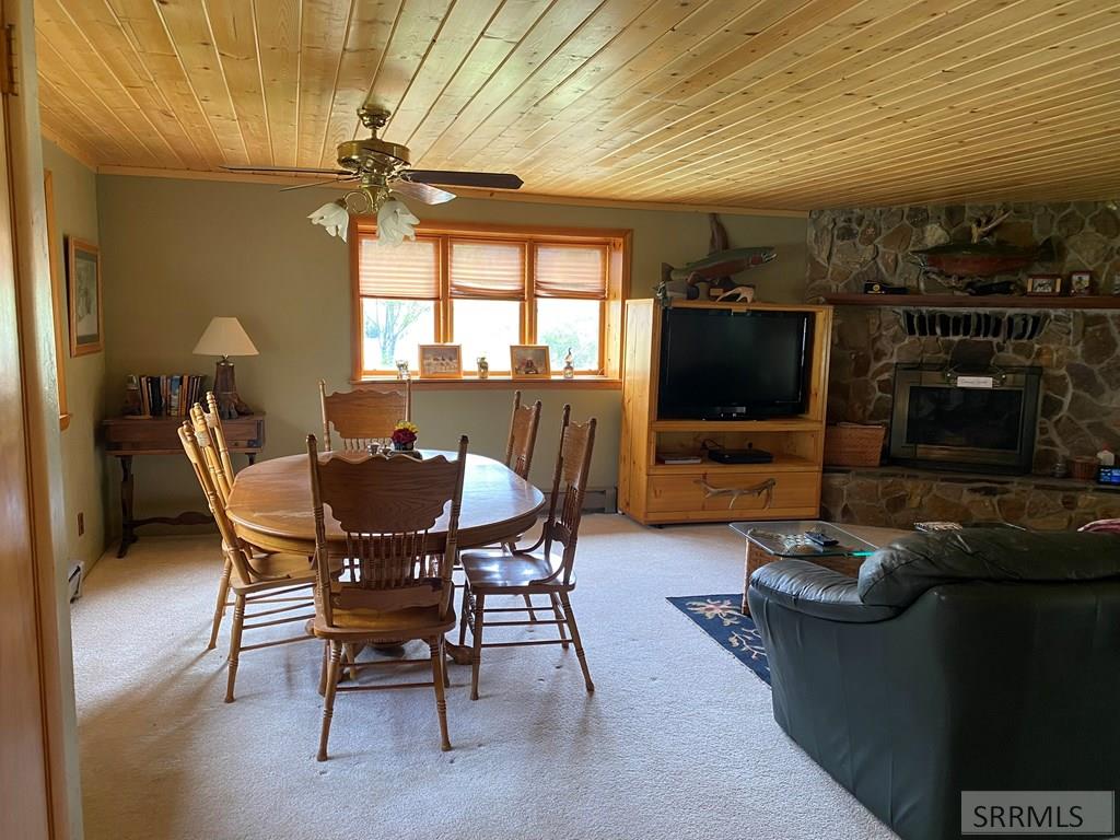 385 River Front Lane, CLAYTON, Idaho image 8