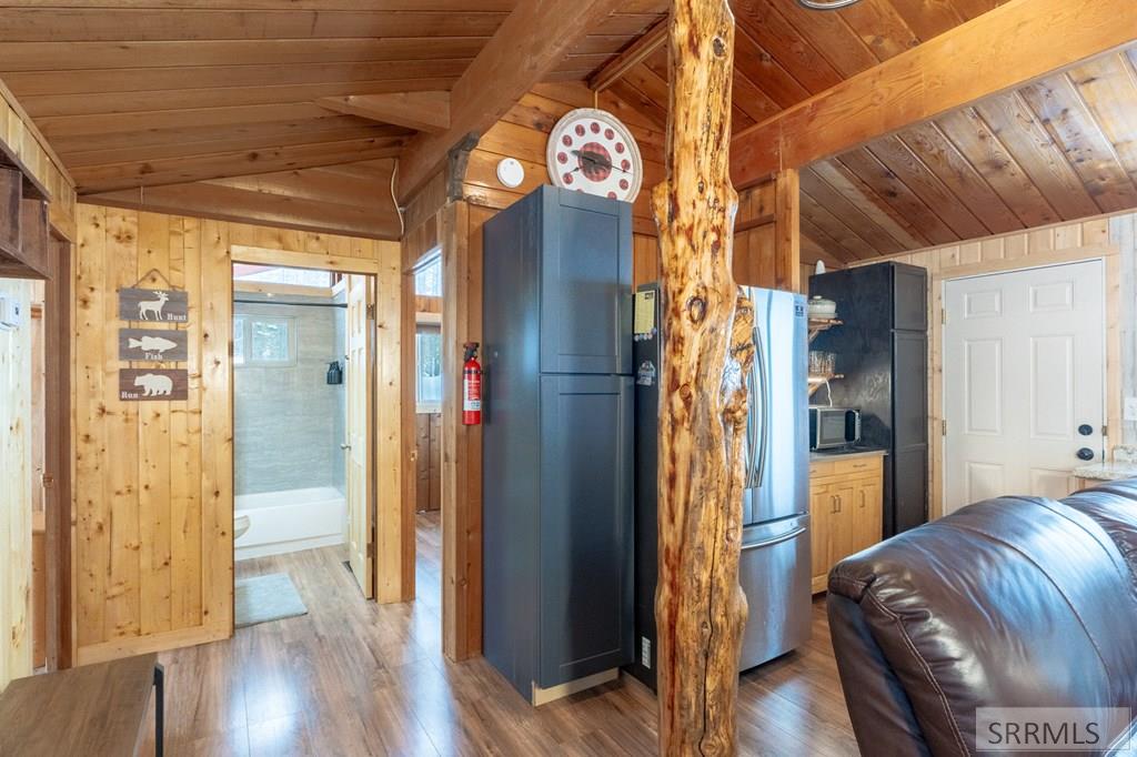 4127 Big Springs Loop Road, ISLAND PARK, Idaho image 11