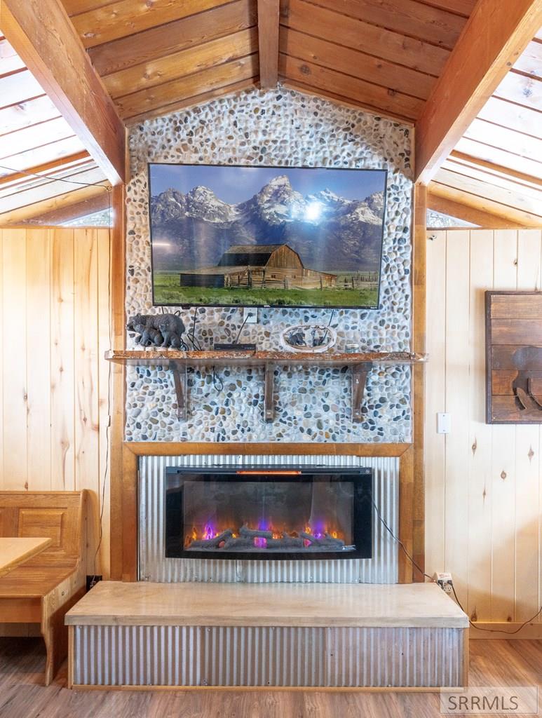 4127 Big Springs Loop Road, ISLAND PARK, Idaho image 6
