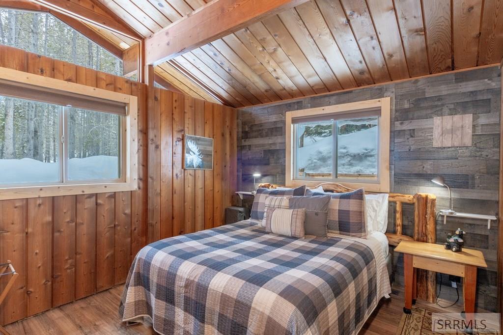 4127 Big Springs Loop Road, ISLAND PARK, Idaho image 14