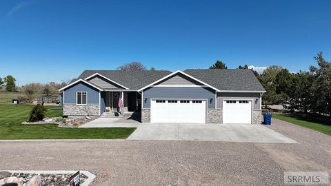Photo of 57 S 515 W, BLACKFOOT, ID 83221 (MLS # 2185966)