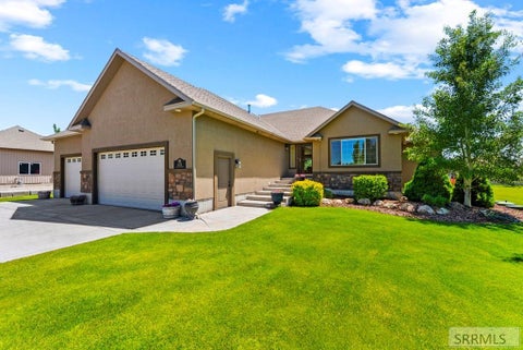 Homes For Sale - 4028 E Fairway Drive<br/> RIGBY, ID 83442
