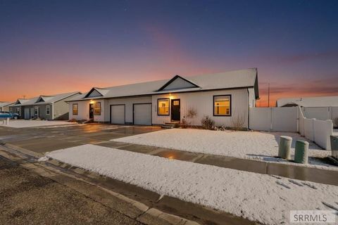 Photo of 5772 N Wildrose Ave, IDAHO FALLS, ID 83401 (MLS # 2182077)