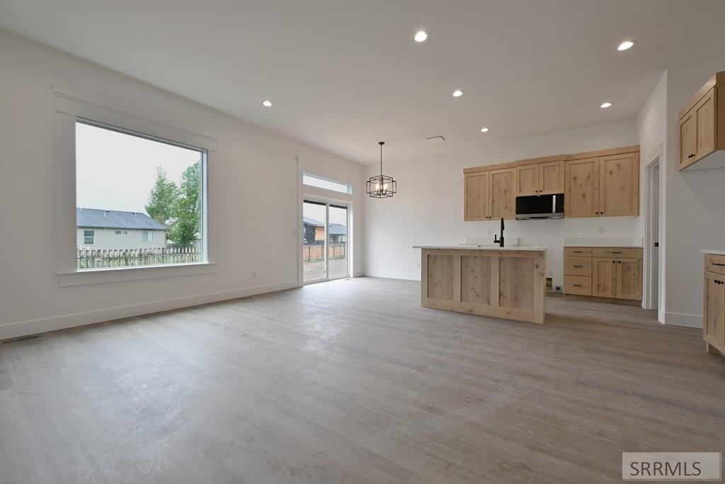 3489 Wallace Way, IDAHO FALLS, Idaho image 2