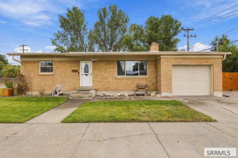 Photo of 105 W Crowley Street, IDAHO FALLS, ID 83402 (MLS # 2189335)