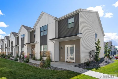 Photo of 294 W 4th S, SUGAR CITY, ID 83448 (MLS # 2185089)