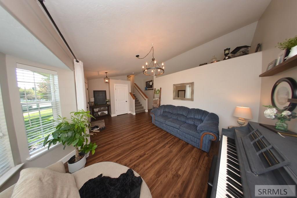 811 Park Street, REXBURG, Idaho image 12