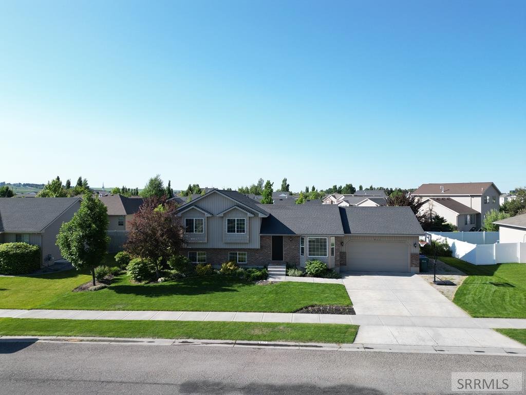 811 Park Street, REXBURG, Idaho image 1