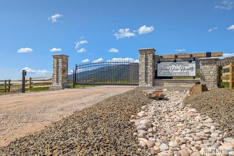 Photo of L2B1 Grand View Heights, SWAN VALLEY, ID 83449 (MLS # 2180293)