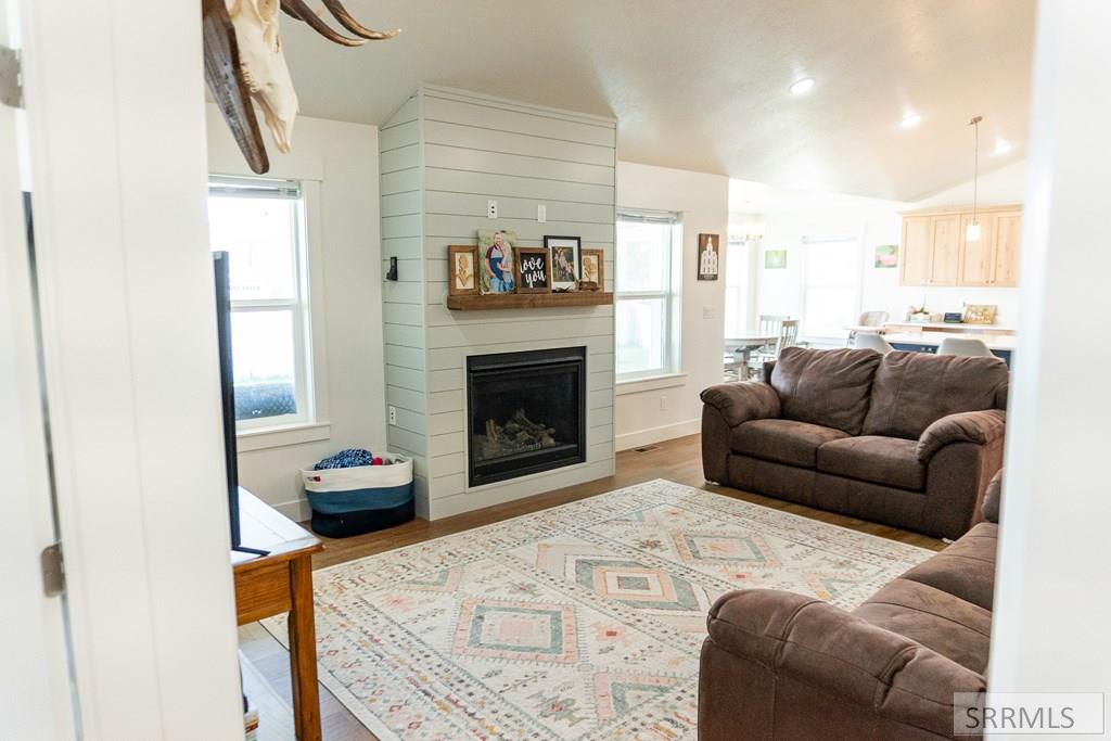 457 Idaho Avenue, SUGAR CITY, Idaho image 12