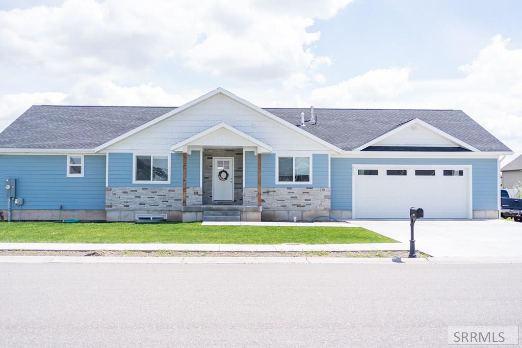 457 Idaho Avenue, SUGAR CITY, Idaho image 2