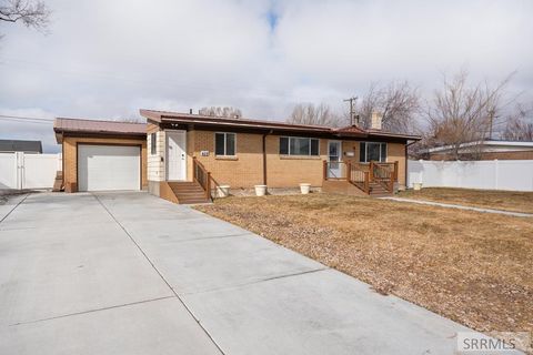 Photo of 428 Edwards Avenue, SHELLEY, ID 83274 (MLS # 2181549)