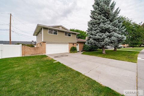 Photo of 165 Carol Avenue, IDAHO FALLS, ID 83401 (MLS # 2179280)