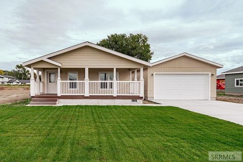 Photo of 960 Cottage Lane, BLACKFOOT, ID 83221 (MLS # 2180206)