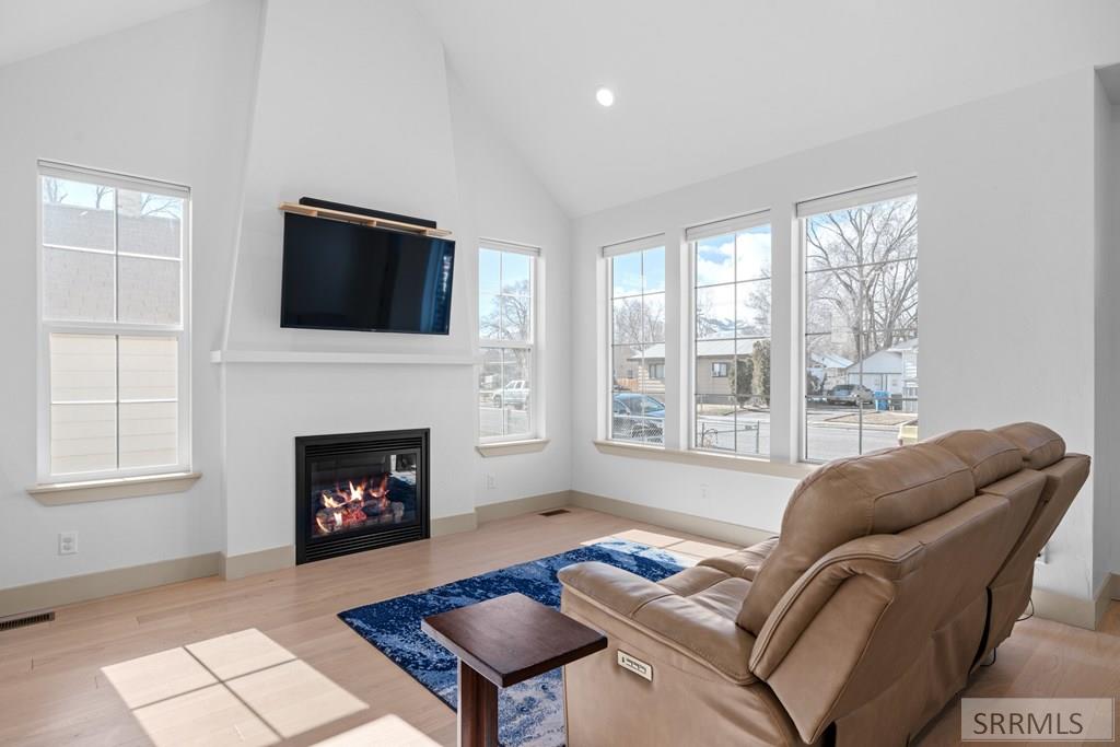 730 N 10th Avenue, POCATELLO, Idaho image 3