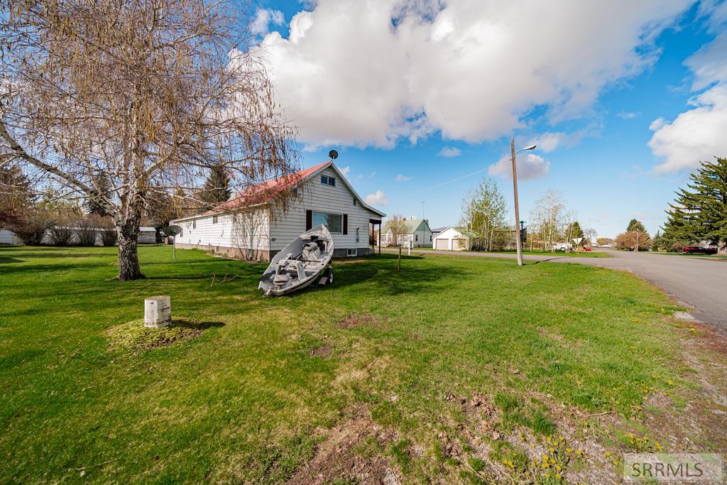 171 N 8th Street, ASHTON, Idaho image 2