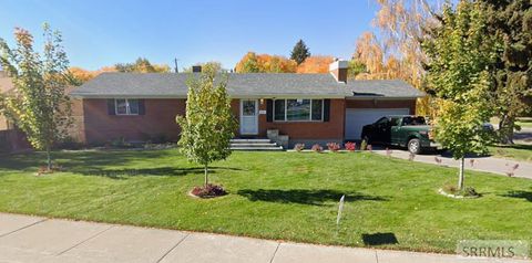 Photo of 210 Tendoy Dr, IDAHO FALLS, ID 83401 (MLS # 2180854)