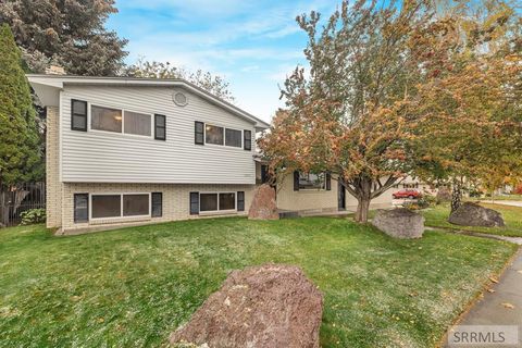 Photo of 1045 Norton Avenue, IDAHO FALLS, ID 83402 (MLS # 2180416) Photo of 1045 Norton Avenue, IDAHO FALLS, ID 83402 (MLS # 2180416)