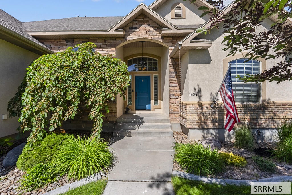 1854 Castelli Drive