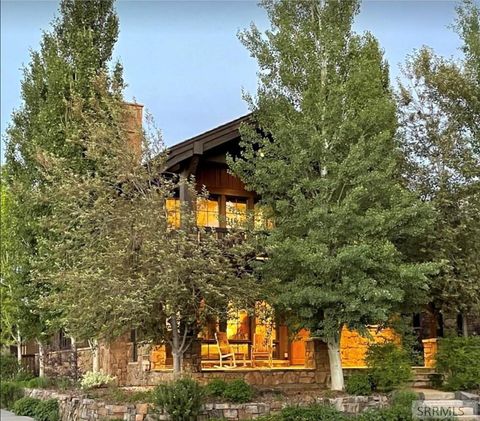 Photo of 377 Woodland Star Dr, DRIGGS, ID 83422 (MLS # 2179266)