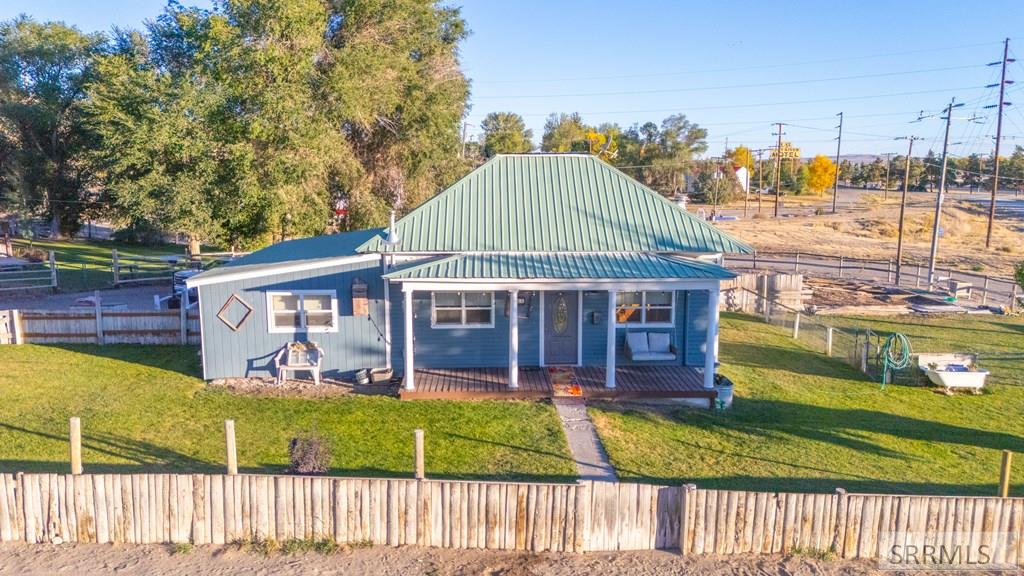 210 E Salmon Avenue, ARCO, Idaho image 49