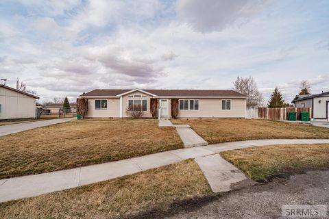 Photo of 4353 E Stubblefield Court, IDAHO FALLS, ID 83406 (MLS # 2182439)