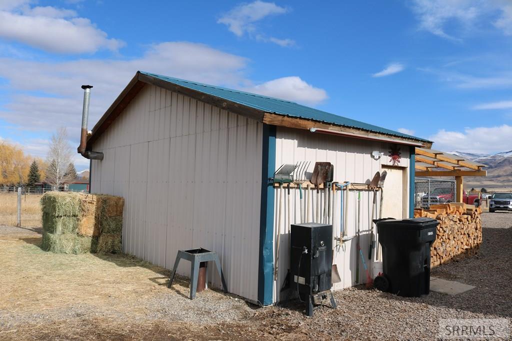 504 Bluebird Lane, CHALLIS, Idaho image 40
