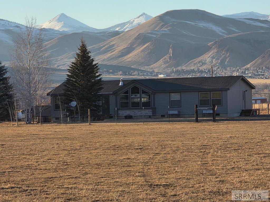 504 Bluebird Lane, CHALLIS, Idaho image 31
