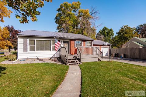 Photo of 103 E 19th Street, IDAHO FALLS, ID 83404 (MLS # 2180106) Photo of 103 E 19th Street, IDAHO FALLS, ID 83404 (MLS # 2180106)