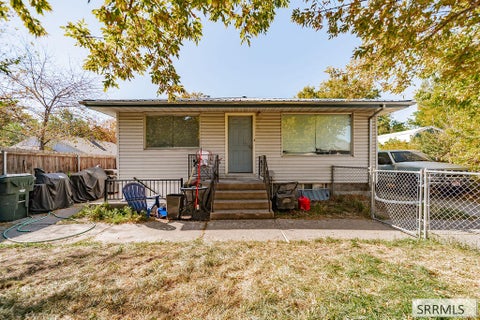 Photo of 727 Jefferson Avenue, POCATELLO, ID 83201 (MLS # 2189782)