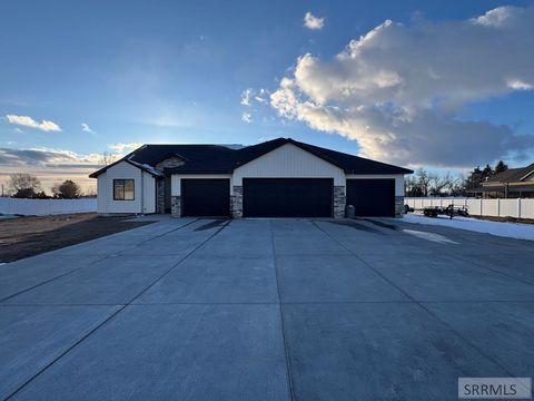 Photo of 1586 N 805 E, SHELLEY, ID 83274 (MLS # 2180063)