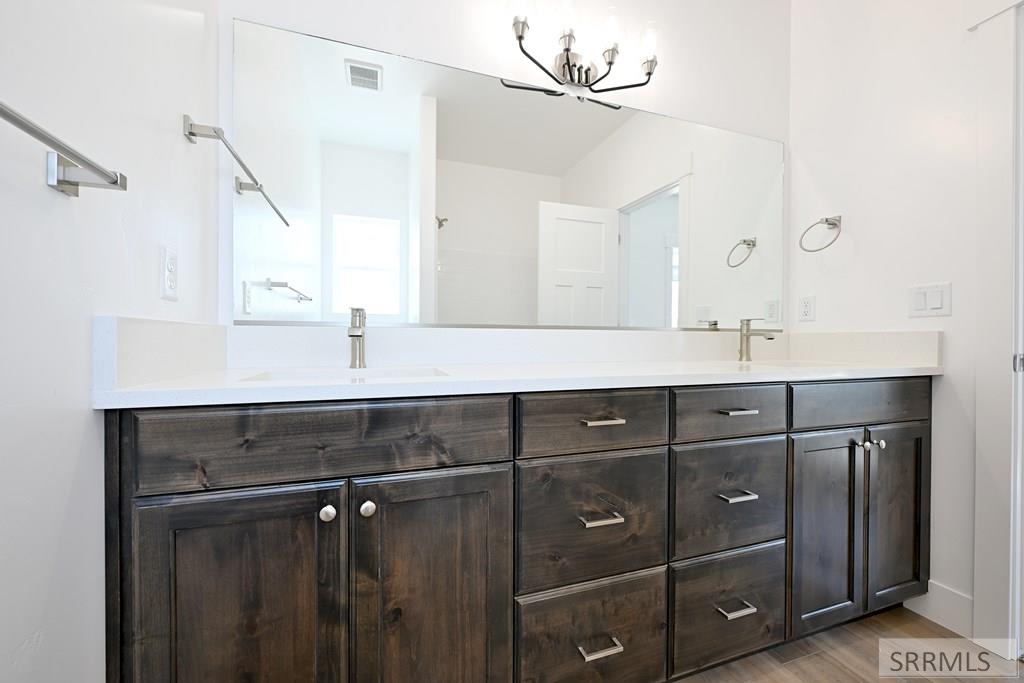 4944 Cattle Dr, IONA, Idaho image 5