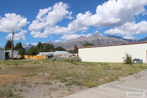 Photo of 310 &312 Main Street, MACKAY, ID 83251 (MLS # 2185600)