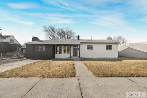 Photo of 1375 Alameda Avenue, IDAHO FALLS, ID 83401 (MLS # 2180792)