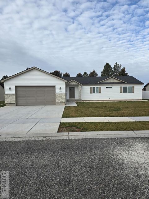 2602 Baylor Drive AMMON ID 83406