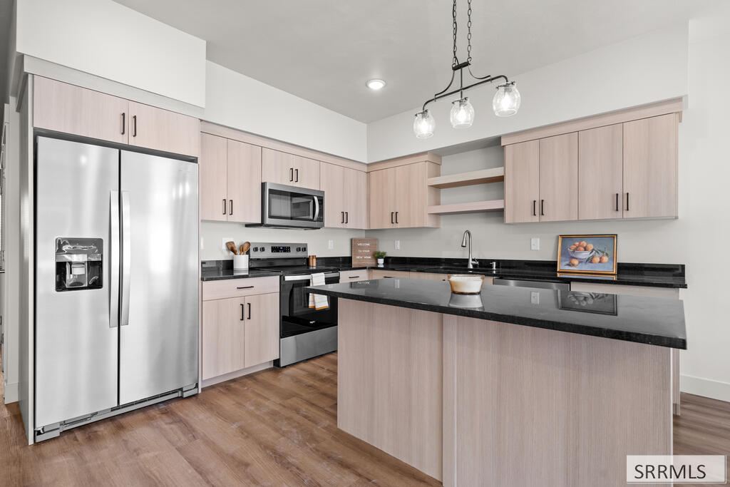 2749 Derrald Loop