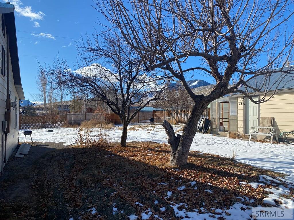 400 S 7th Street, CHALLIS, Idaho image 20