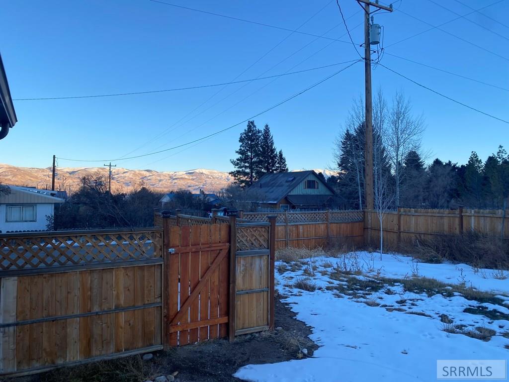 400 S 7th Street, CHALLIS, Idaho image 27