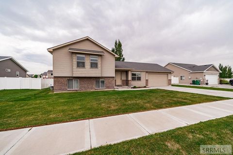 Photo of 3750 Ridgeland Drive, IDAHO FALLS, ID 83401 (MLS # 2186312)