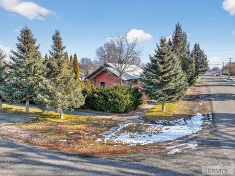 Photo of 1002 E Street, RUPERT, ID 83350 (MLS # 2181568)