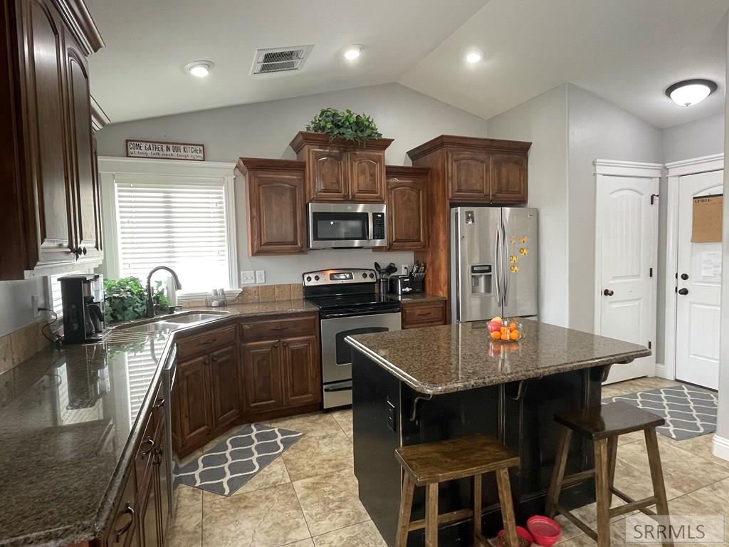 2185 Lawrence Lane, BLACKFOOT, Idaho image 12