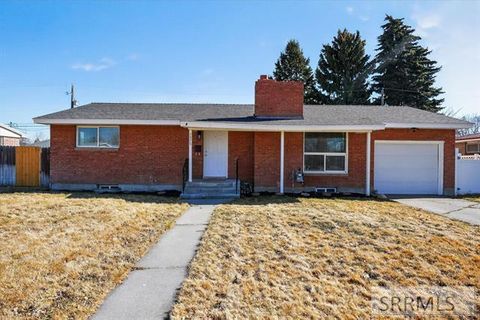 Photo of 1375 Bower Drive, IDAHO FALLS, ID 83404 (MLS # 2184812)