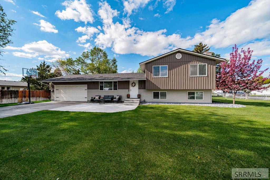 4075 E Dixie Street, IDAHO FALLS, Idaho image 1