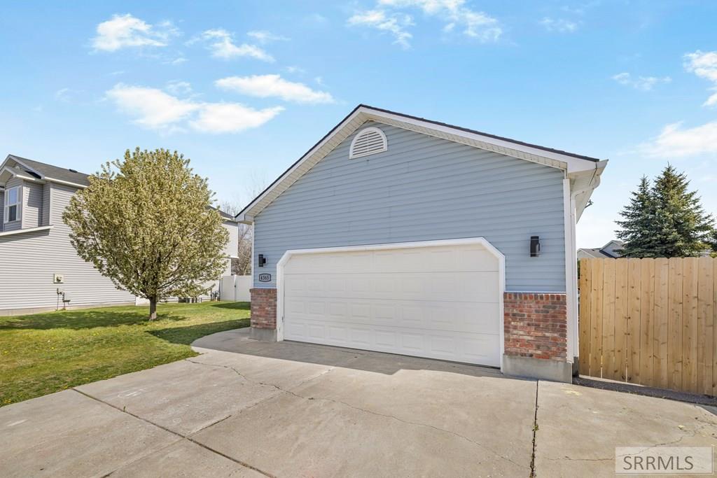 4365 Williamsburg Lane