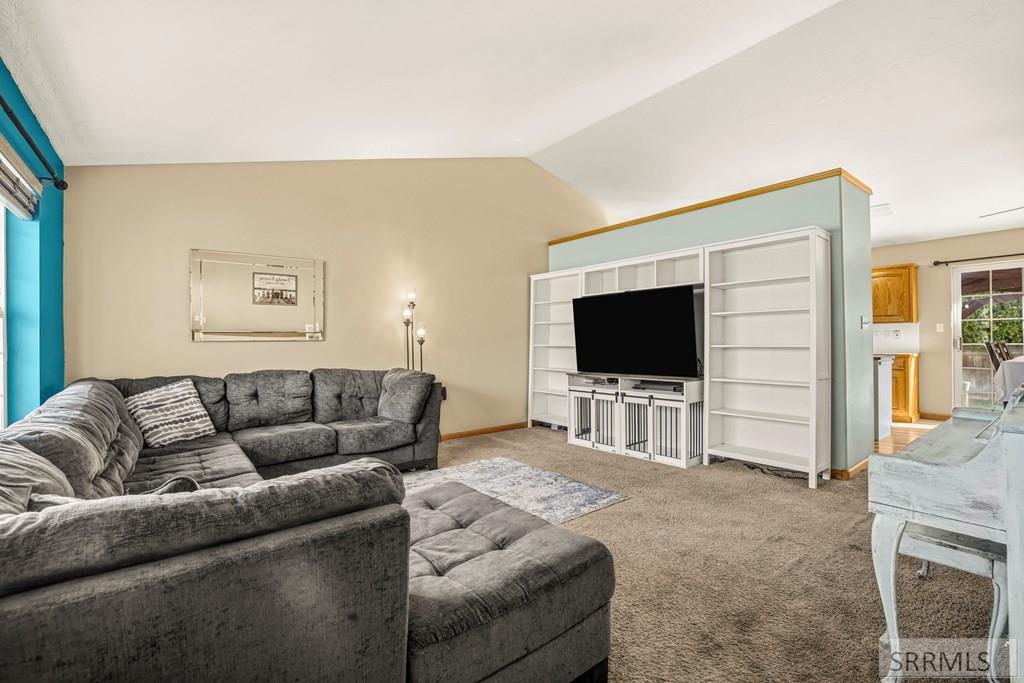 4365 Williamsburg Lane