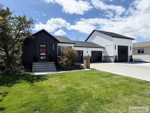 Homes For Sale - 464 E 19th Street<br/> IDAHO FALLS, ID 83404