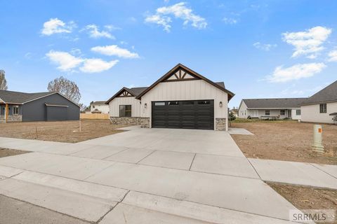 Homes For Sale - 393 Camas Street<br/> SUGAR CITY, ID 83448